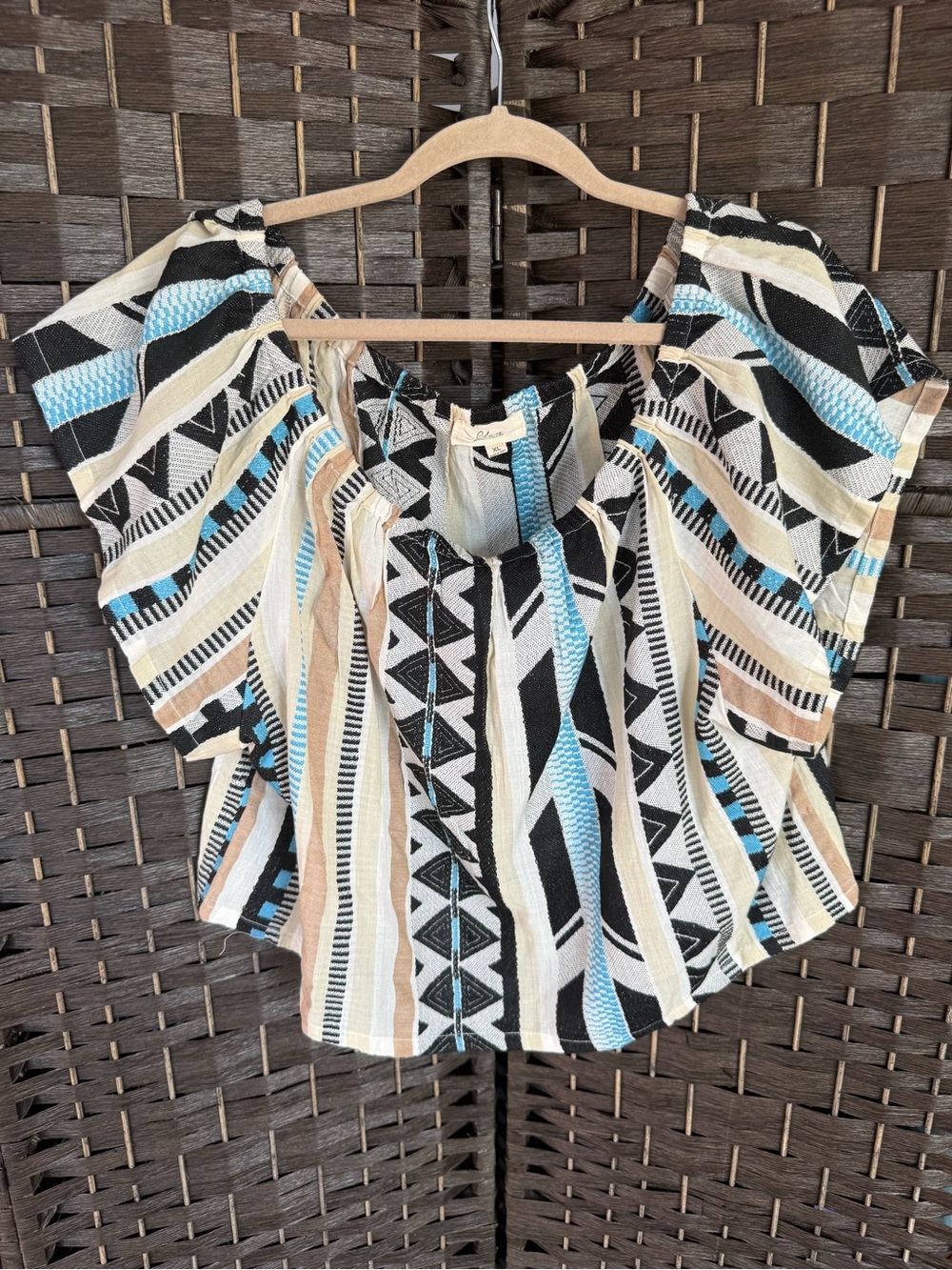 *NEW* Sz XL*Elan*Ruffle Off the Shoulder Top in the Neutral Aztec